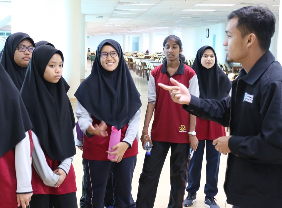 Lawatan dari MRSM Serting ke Perpustakaan UMP Pekan (22hb Februari 2019)