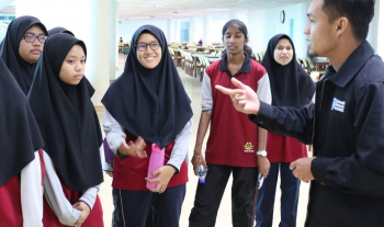 Lawatan dari MRSM Serting ke Perpustakaan UMP Pekan (22hb Februari 2019)