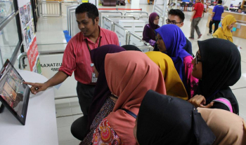 Lawatan Pusat Pra Universiti SMK Zainab ke Perpustakaan UMP Gambang (24 Julai 2017)