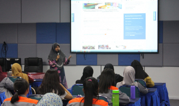 Library Talk With Student Bachelor Programe Faculty of Industral Management (18 Oktober 2020)