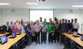 E book training focus engineering oleh Dr. Benny Ang, bertempat di Makmal Komputer Perpustakaan UMP Gambang