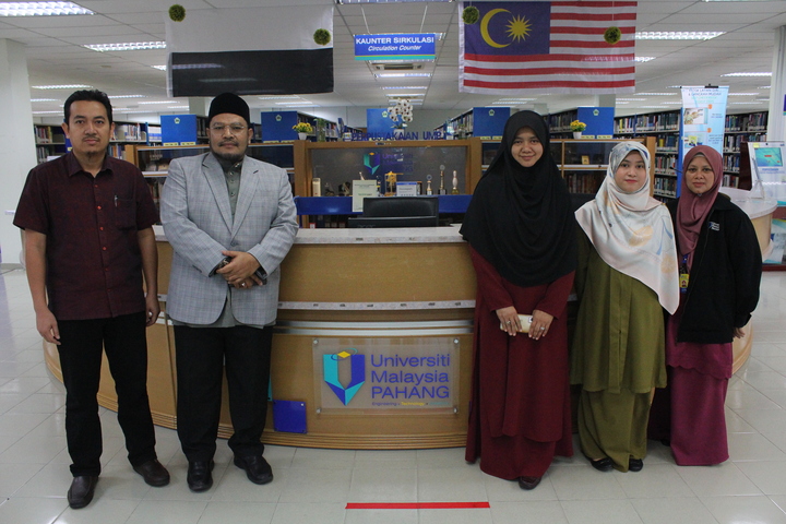 Lawatan fasiliti dan Perpustakaan bagi sesi penilaian program Doktor Falsafah secara penyelidikan (NEC 0220) Pusat Sains Kemanusiaan