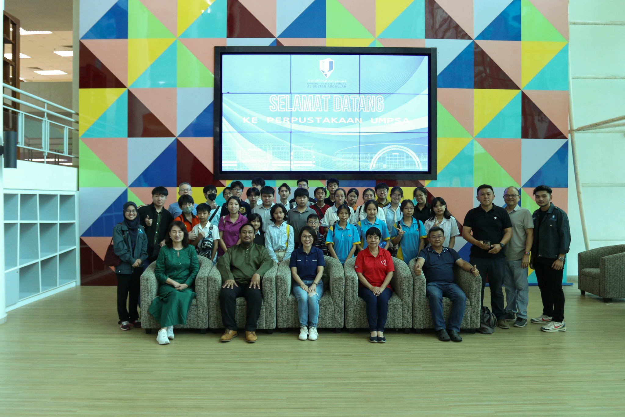 UMPSA Library - Lawatan Sambil Belajar Dari Gereja Presbyterian  Glorious Grace, Welfare Community Care Group, Kuantan Ke Perpustakaan UMPSA Kampus Pekan