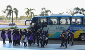 Lawatan Ilmiah Pengawas Pusat Sumber Sekolah (PSS) SMK Indera Shahbandar