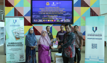 Majlis Serahan Buku Derma Program Corporate Social Responsibility (CSR) Perpustakaan Universiti Malaysia Pahang Al-Sultan Abdullah kepada Maktab Rendah Sains Mara Tun Ghazali Shafie Kuala Lipis (MRSM TGS)